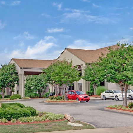 Super 8 By Wyndham Olive Branch Hotel Exterior photo
